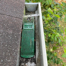 Gutter cleaning service
