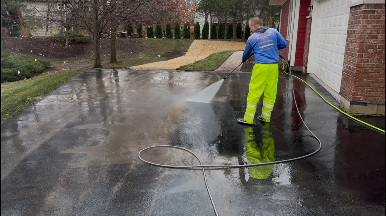 High Quality Driveway Power Washing in Lakewood, IL