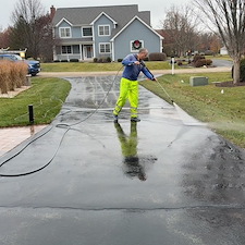 High-Quality-Driveway-Power-Washing-in-Lakewood-IL 4