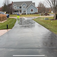 High-Quality-Driveway-Power-Washing-in-Lakewood-IL 2