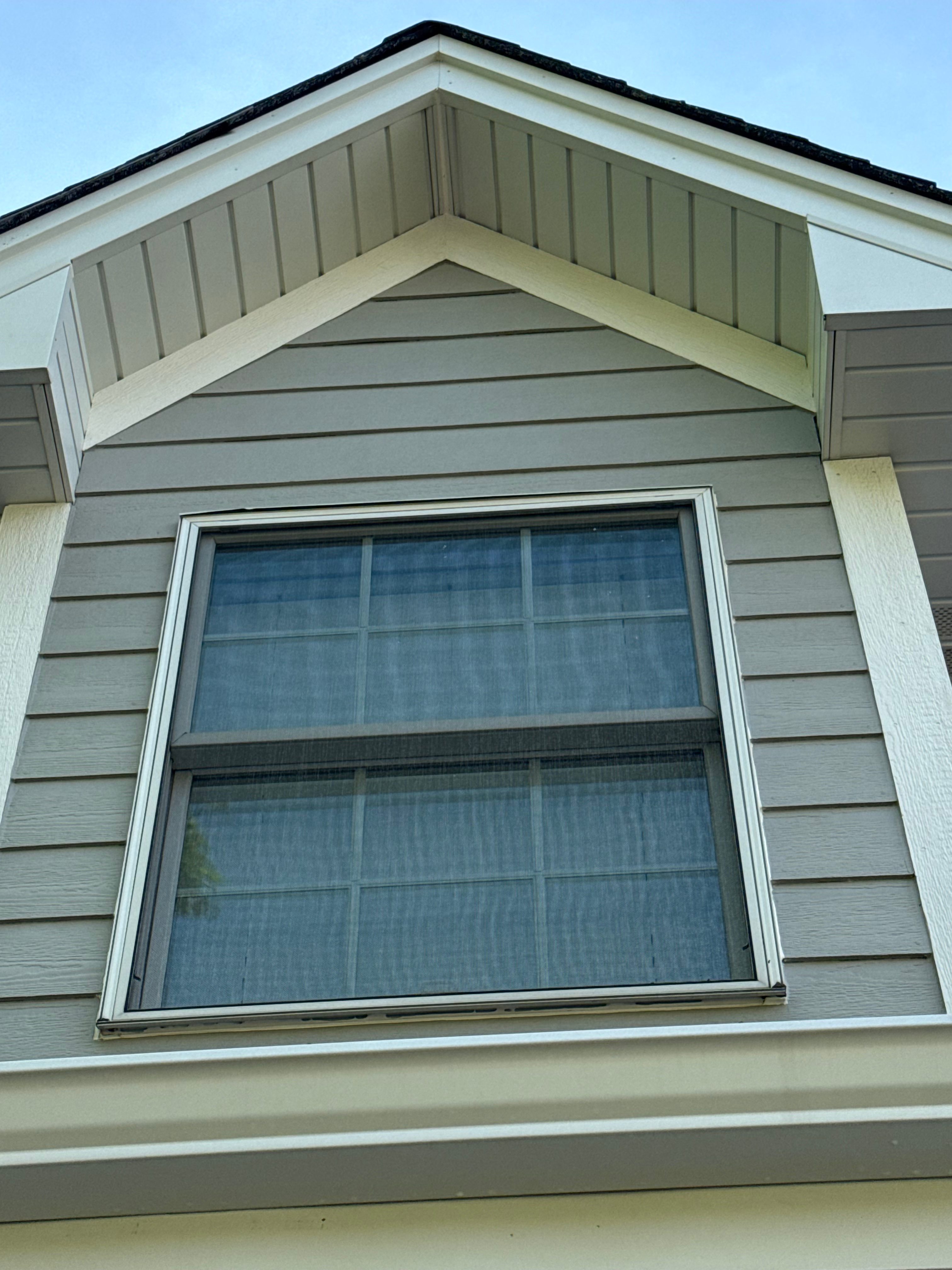 We went to NEW HEIGHTS for this House Washing in Dundee, IL!!!